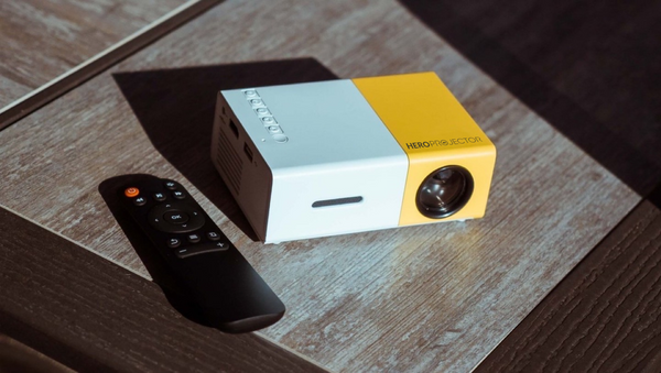 MINI HD Movie Projector