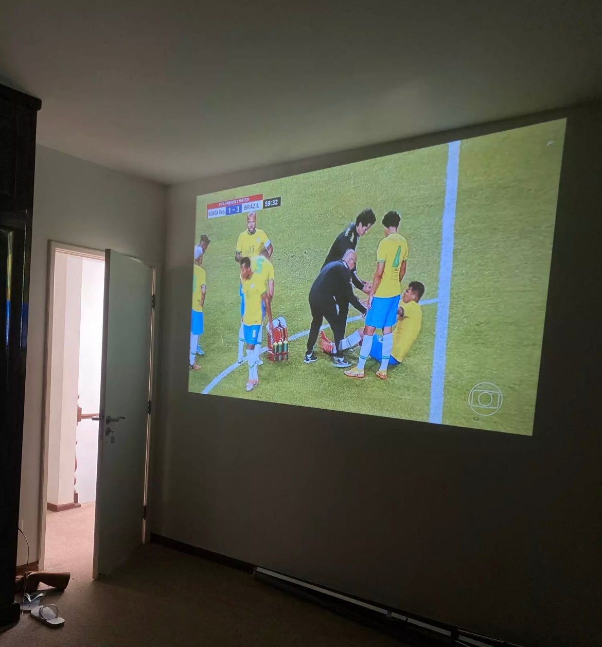 Hero MiniProjector™️ [Free Tripod Included]